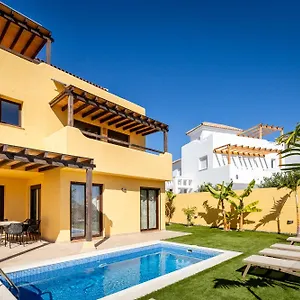 With 4 Bedrooms And Private Heated Pool Villa